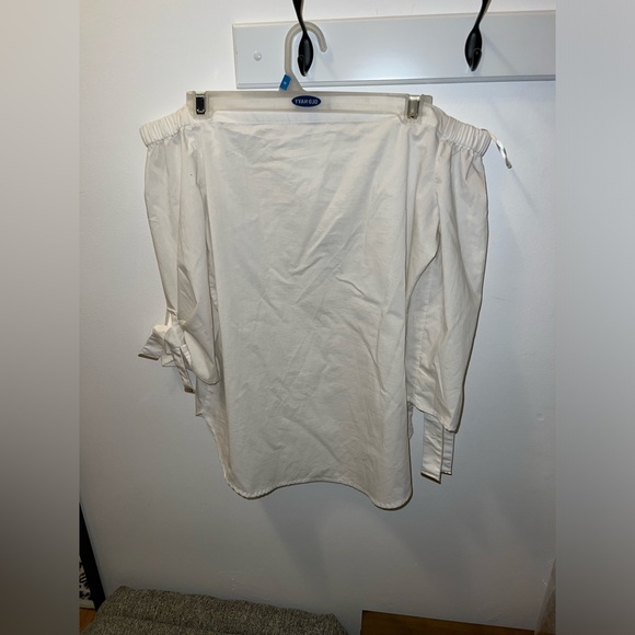 Dynamite off the shoulder Blouse - Picture 5 of 5